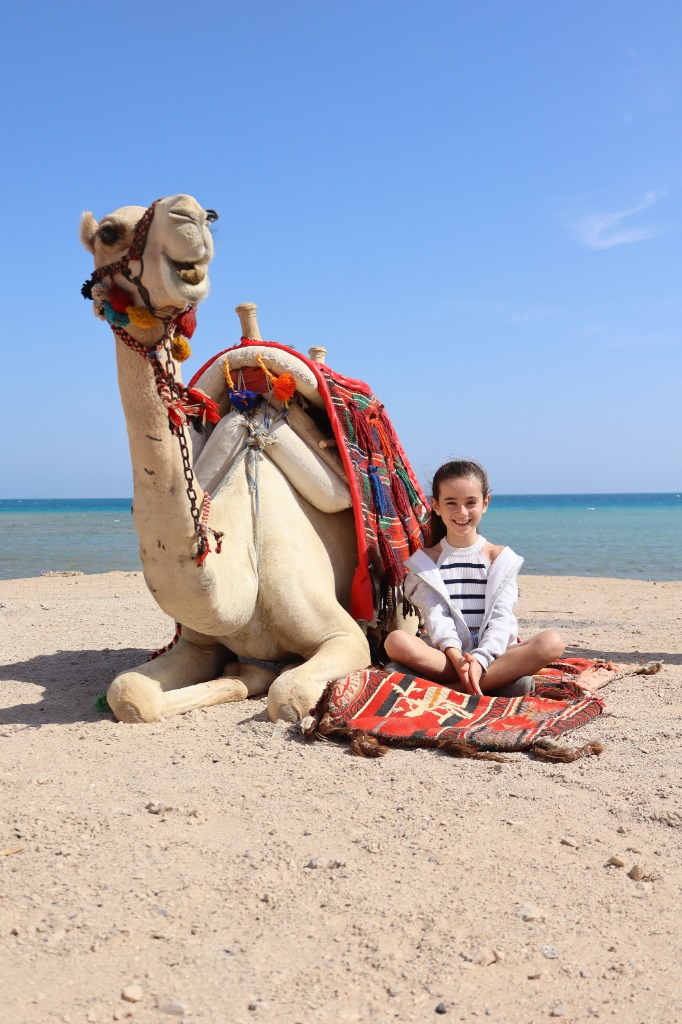 Kamelreiten Strand Mädchen