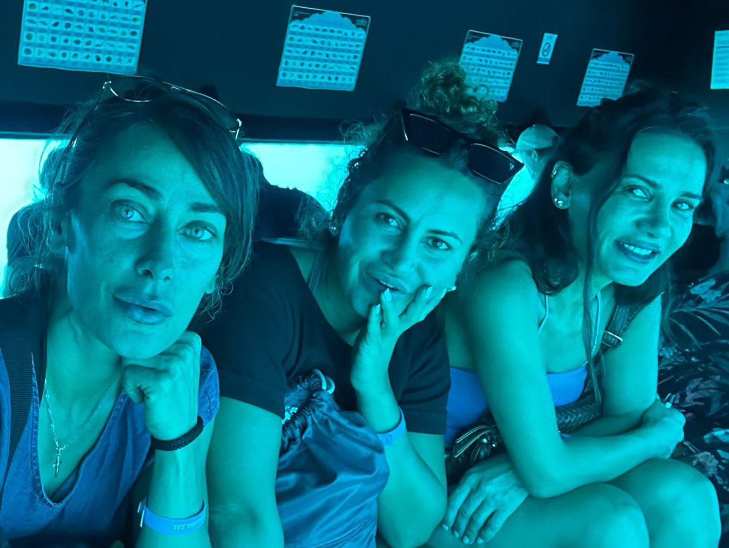 Family enjoying the Panorama Submarine excursion in Hurghada