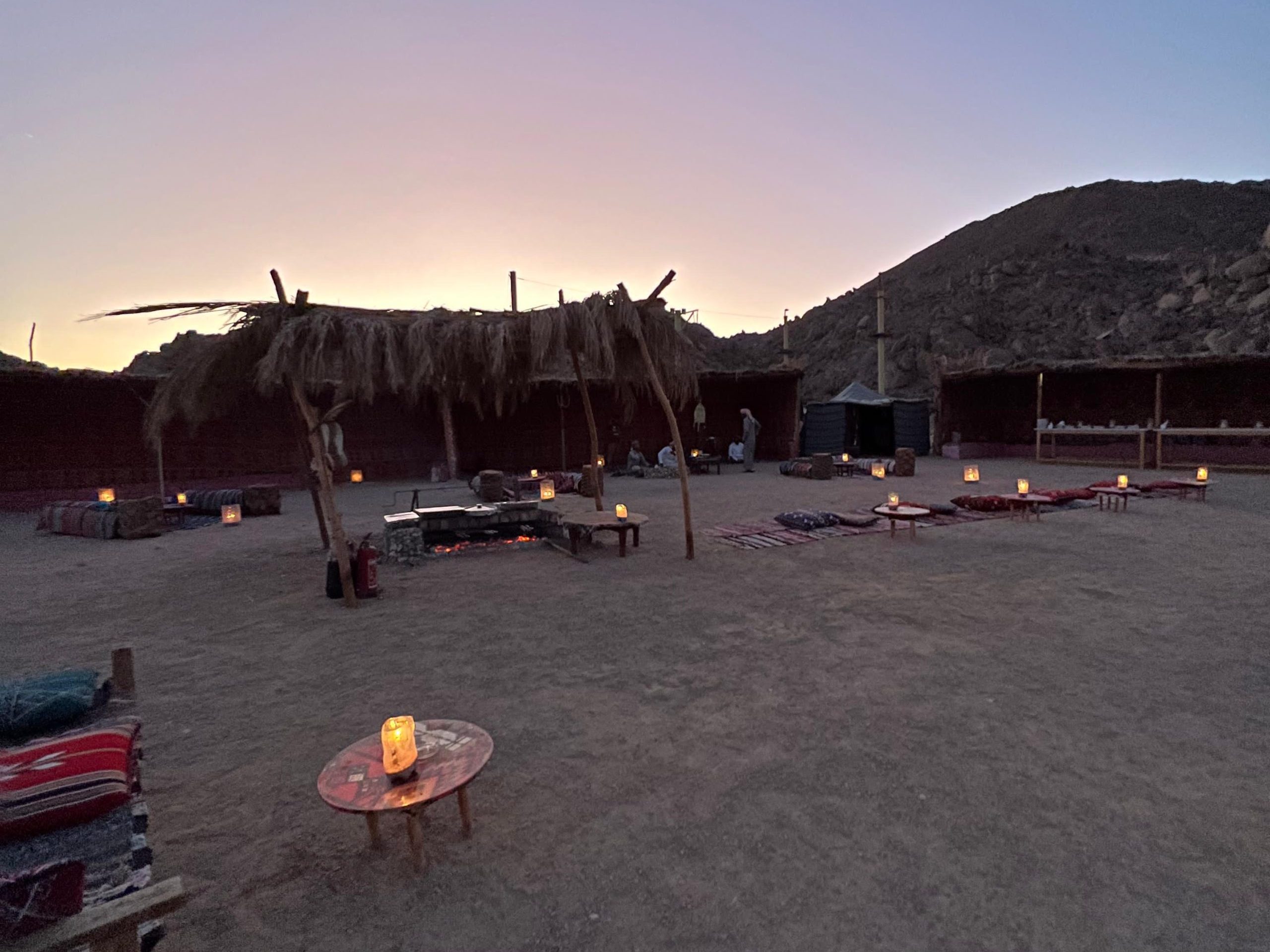 Guests watching the oriental show during the stargazing trip